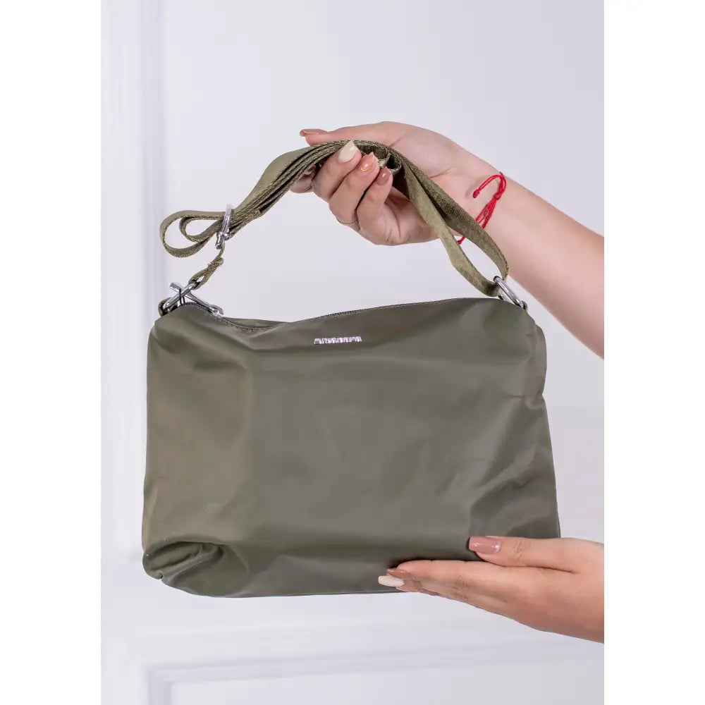 Bolso Mediano Bitácora – Versatilidad urbana en cada movimiento | B2195 - Verde