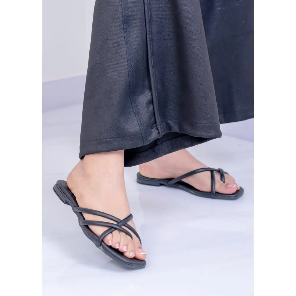 Sandalia plana de tiras cruzadas | LP47 - Negro / 35