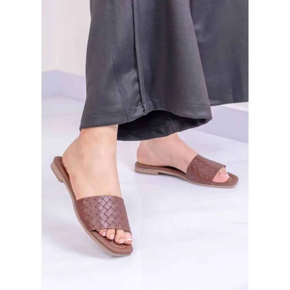Sandalia Plana Trenzada | LP497 - Cafe / 35
