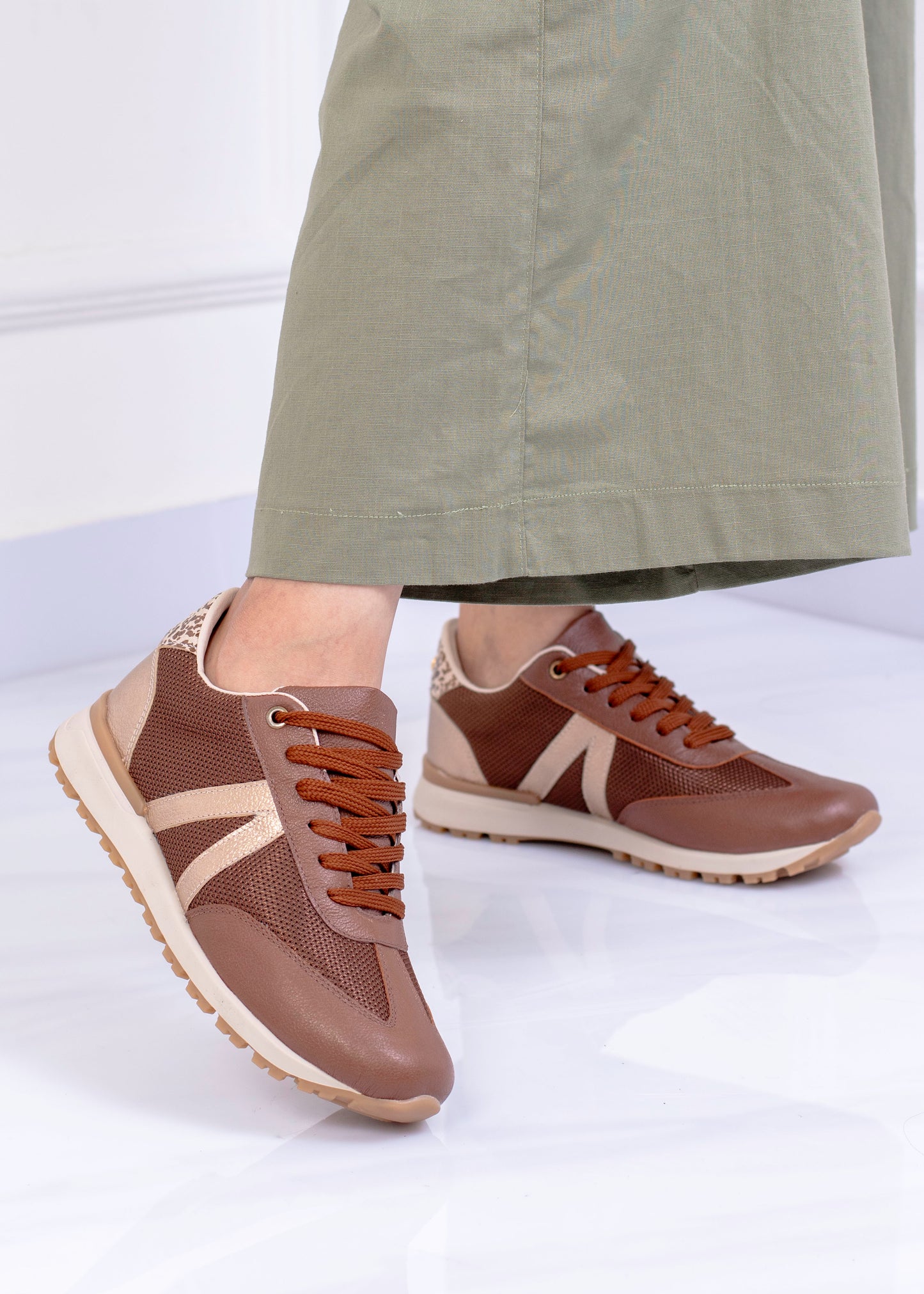 Tenis casual en cuero | TE825