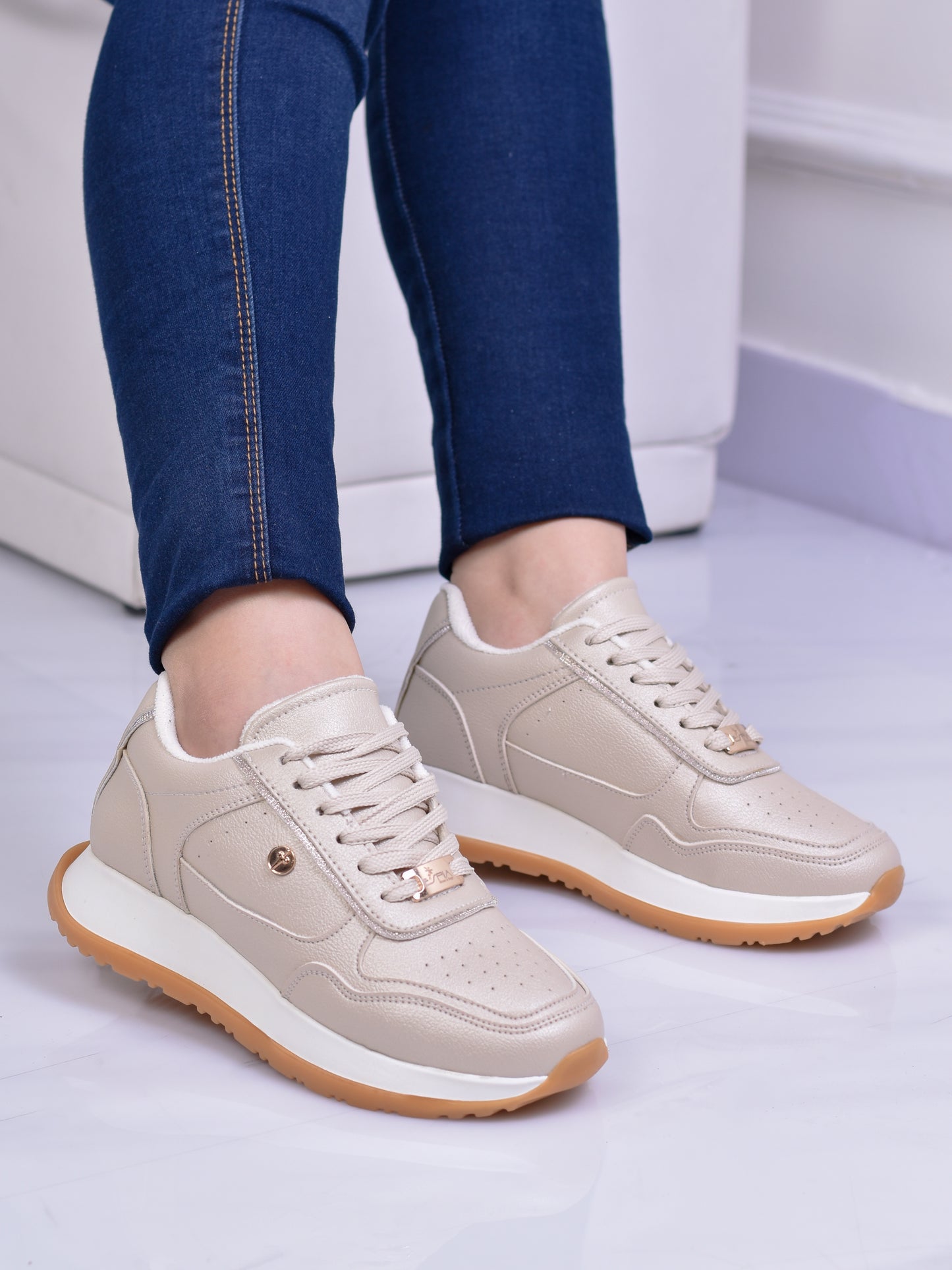 Tenis casual diseño original | ED106