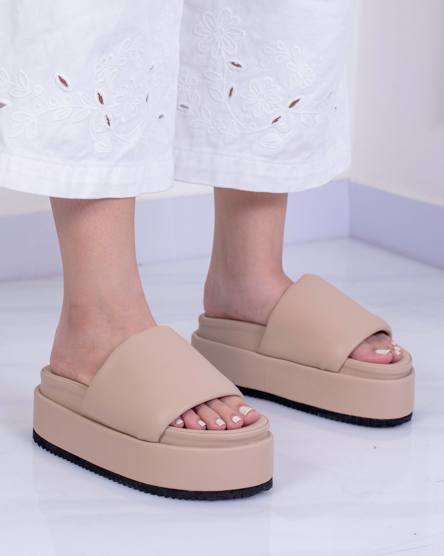 Sandalia Chunky cruzada | NB983