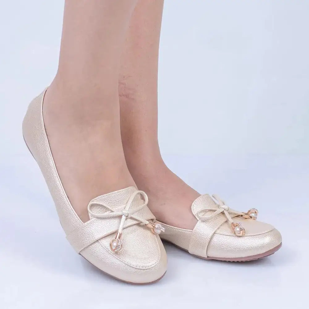 Mocasines de cuero dorado con detalle de lazo, modelo Baleta Corbata para Mujer EM76