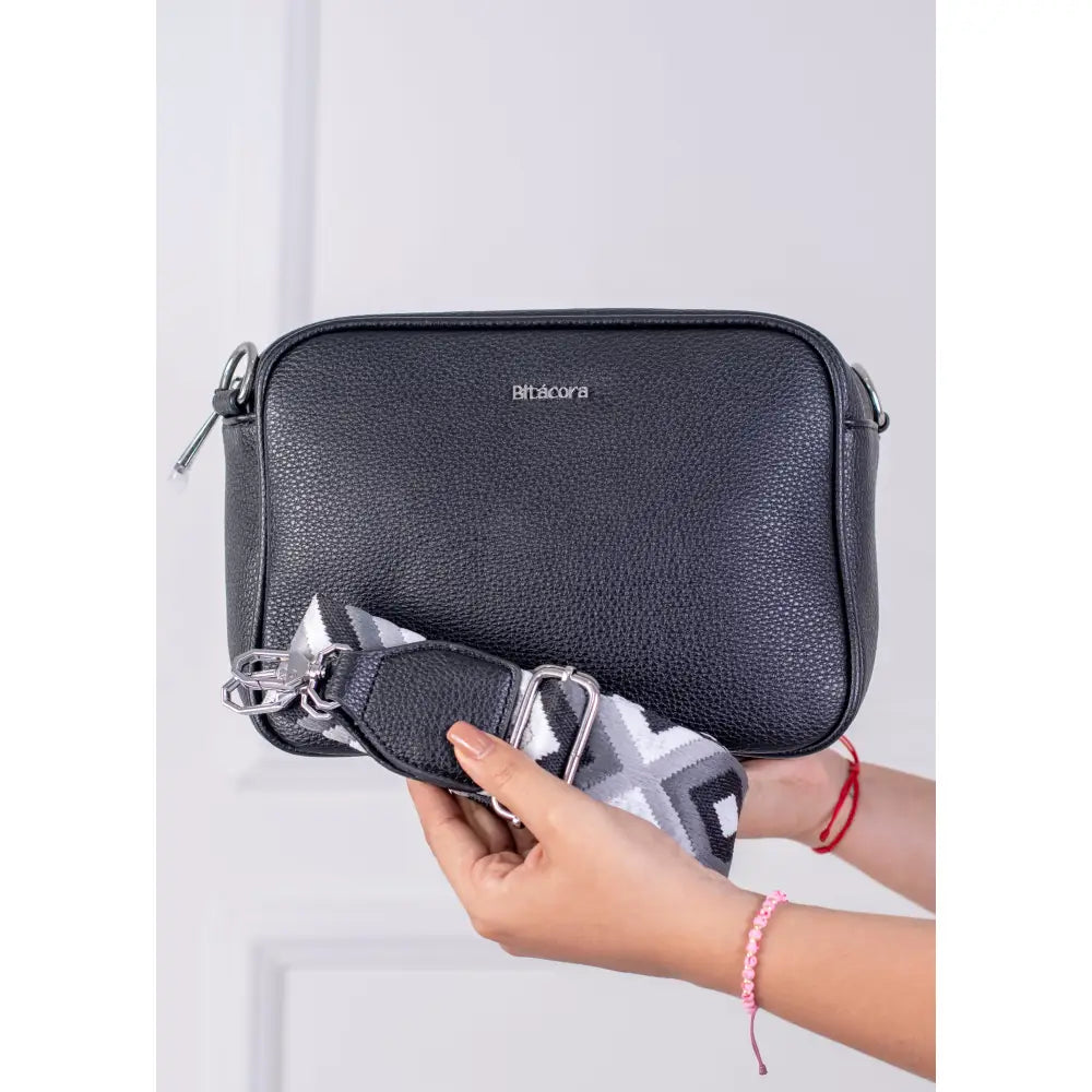 Bolso Bitácora – Estilo urbano y funcionalidad en un solo diseño | B2220 - Negro