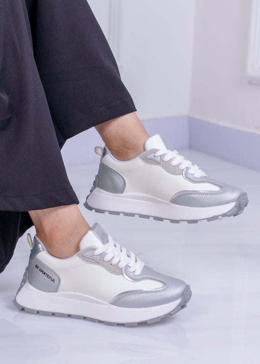 Tenis deportivos con estilo metálico | ED105