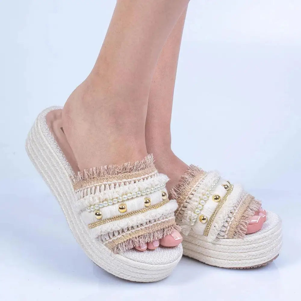 Plataforma Yute Capellada Yute para Mujer TC289 en color elegante con diseño moderno