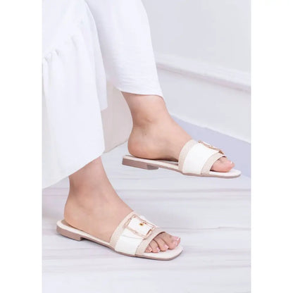 Sandalias blancas y beige con hebilla para confort y sofisticación CK6001