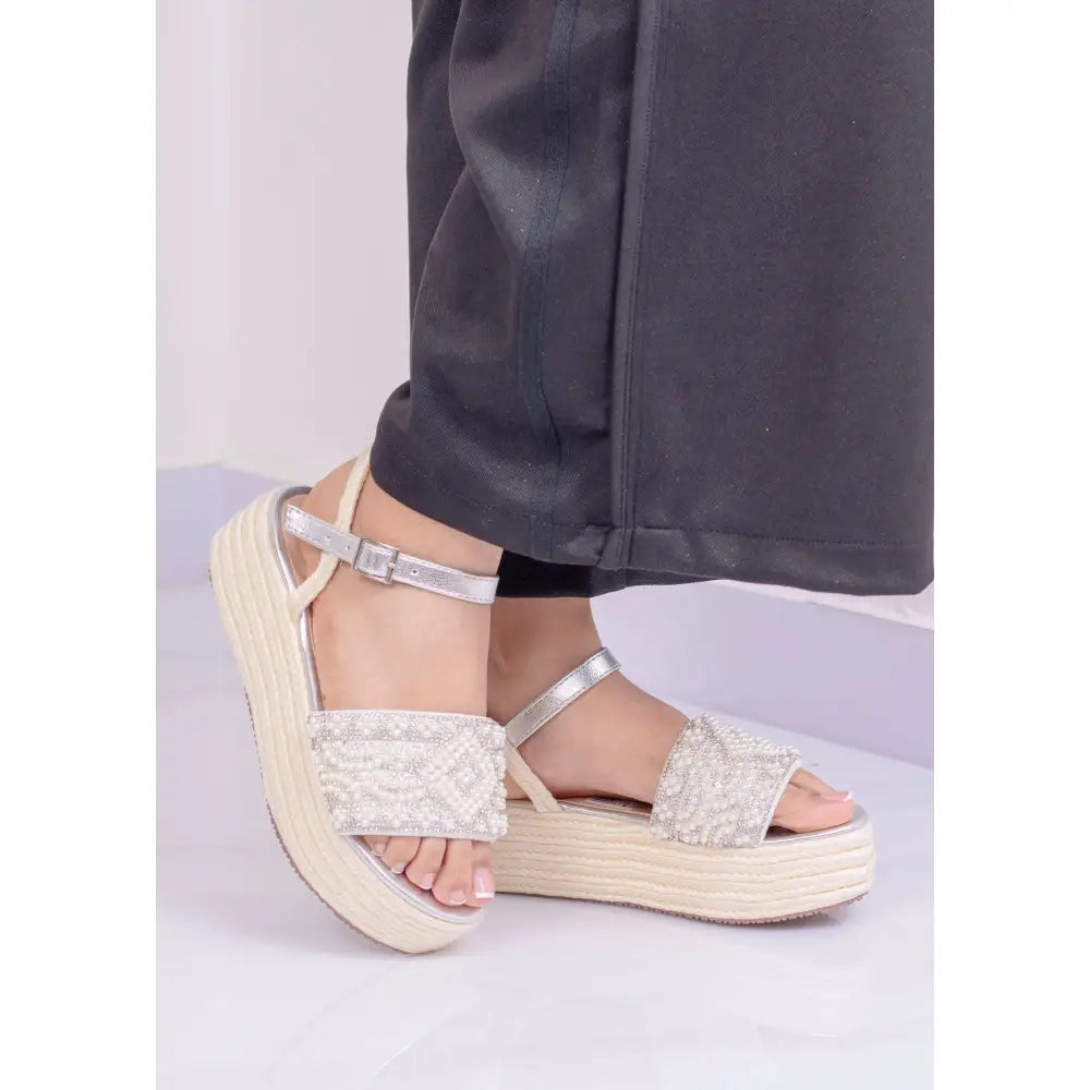 Sandalia con Plataforma Capellada de Perlas | TC244 - Plateado / 35
