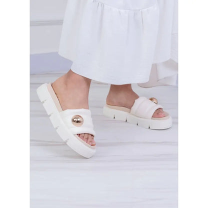 Sandalia de Plataforma con Detalle Metálico Sofisticada y Versátil - CK7017 - Beige / 35