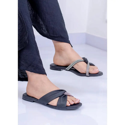 Sandalia plana con Nudo y Brillos | LP23 - Negro / 35