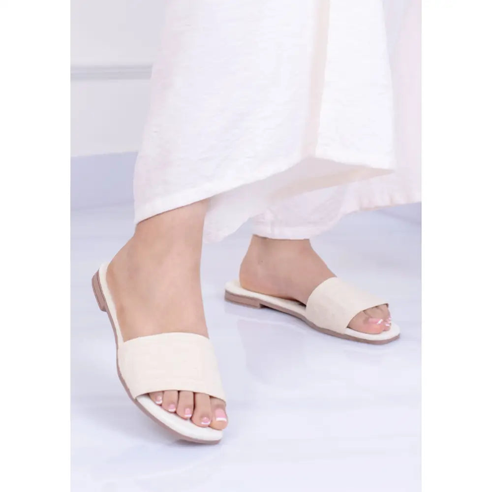 Sandalia Plana Contemporanea – Versatibilidad y Estilo | LP499 - Beige / 35