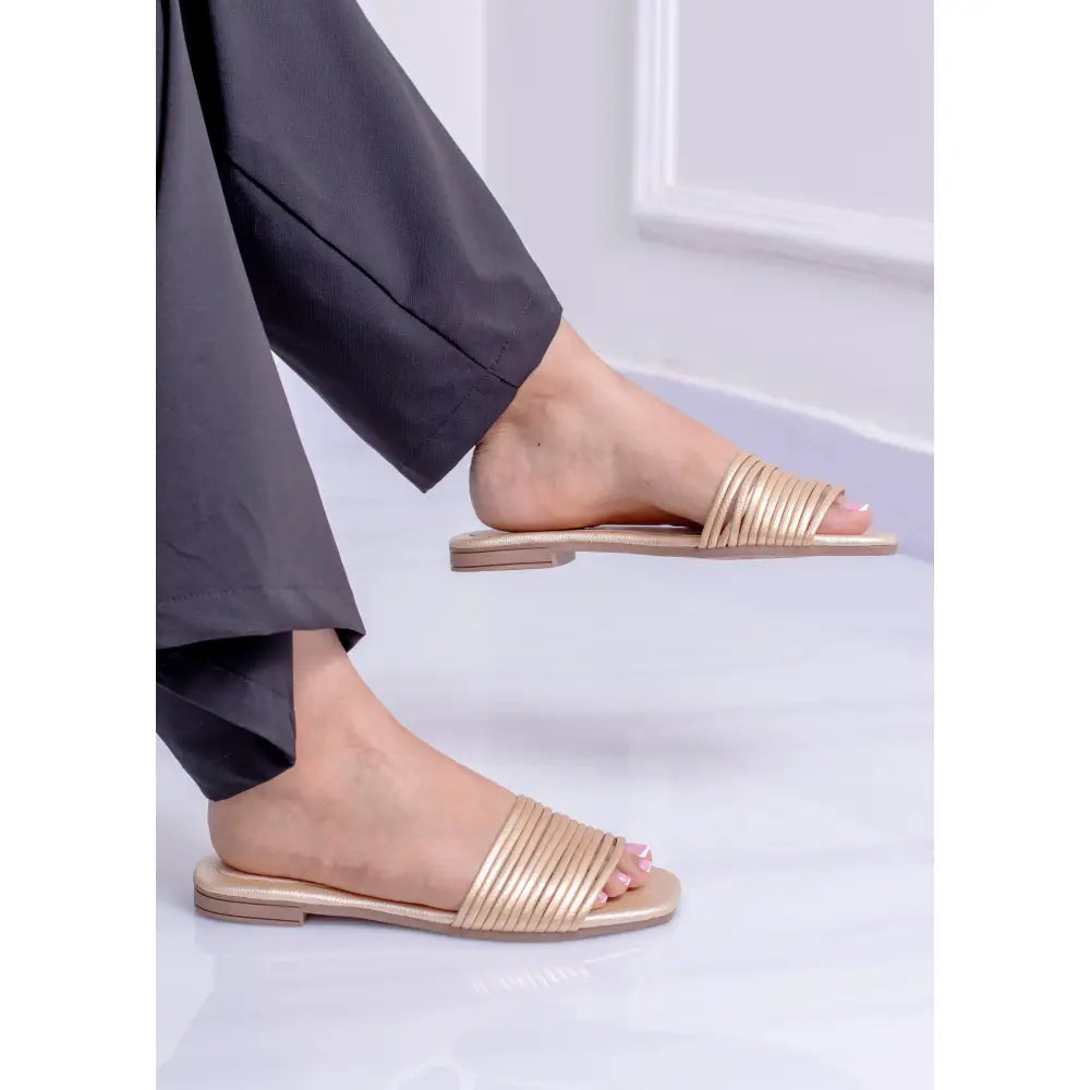 Sandalia Plana Multi-Tiras Elegante | LP58