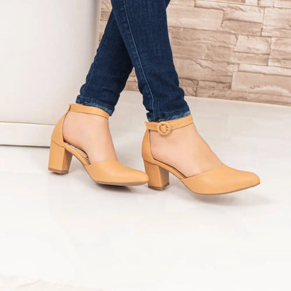 Zapatos de tacón cuadrado grueso color beige con tobilleras CM289