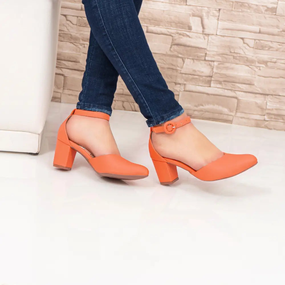 Tacones cuadrados gruesos color naranja con tobillera, modelo CM289