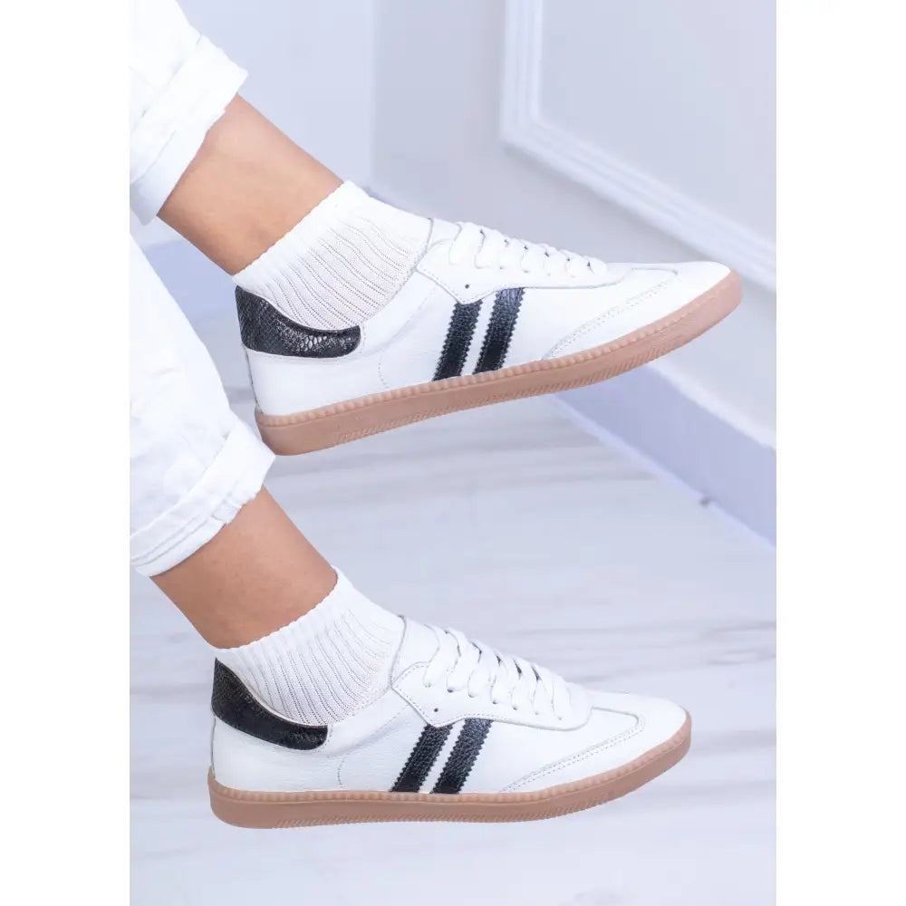 Tenis De Dama en Cuero Dos Lineas - TE25, zapatillas blancas con rayas negras