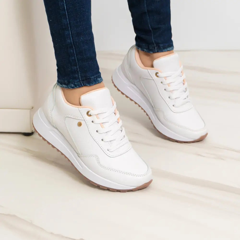 Tenis Deportivo de Moda GS086 en piel blanca, estilo moderno y elegante