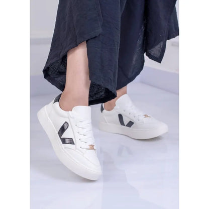 Tenis Urbanos Blanco con Detalles Negros – JF2324 - 35